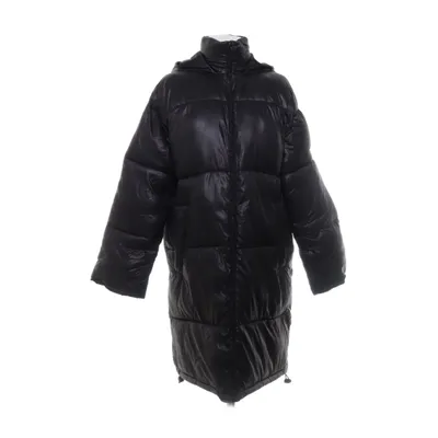 Vinterkappa (Svart) från Junkyard Polyester