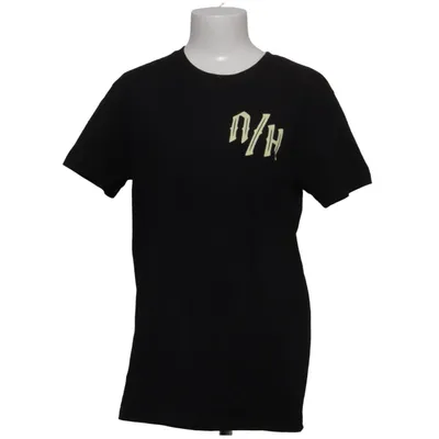 T-shirt (Svart) från NH