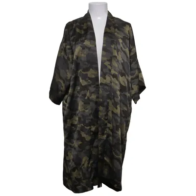 Morgenkåbe (Kelsie Camou Kimono) fra Neo Noir Polyester