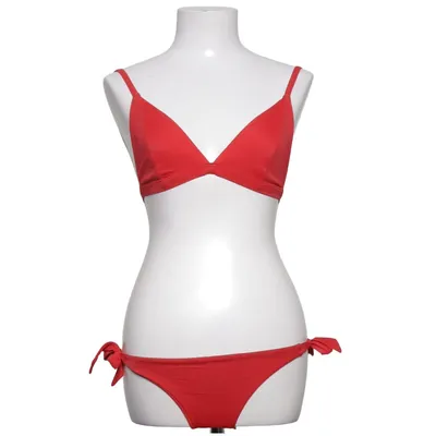 Bikini (Rouge) de Sam Friday