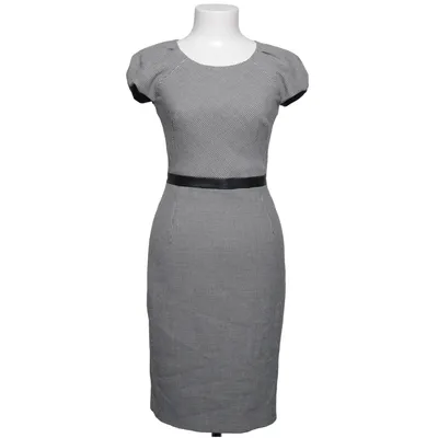 Klänning (Svart, Vit) från Karen Millen Elastan, Polyester, Viskos, Ull