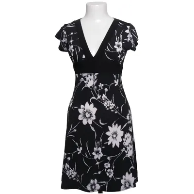 Kjole (Sort, Hvid) fra Too True Clothing Elastan, Polyester