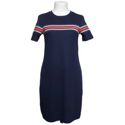 Robe (Bleu, Rouge, Blanc) de Bershka_BSKGIRL