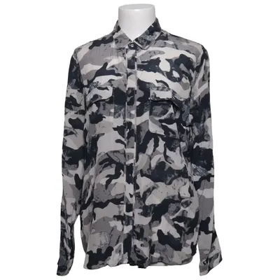 Blouse (Gris, Noir, Blanc) de Custommade Soie