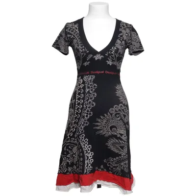 Klänning (26V2813) från Desigual Bomull