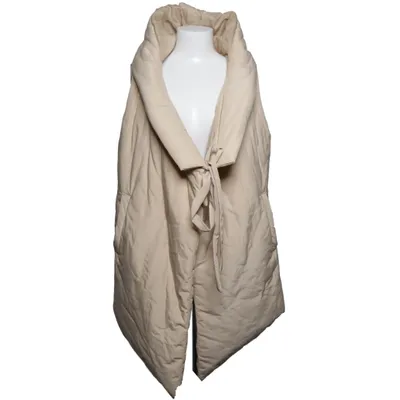 Outer vest (Beige) from Varco Auspicius Polyester