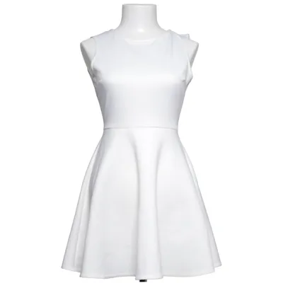 Klänning (SCALLOP BACK SKATER) från NLY One Elastan, Polyester