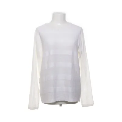 Sweater (White) from Lipo Lipo Acrylic