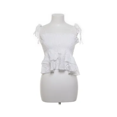 Top (White) from Meet x Tiger