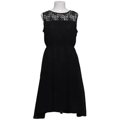 Robe (Noir) de My Own Polyester
