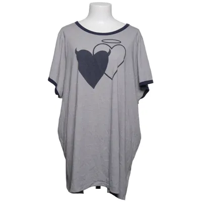 T-shirt (Classic Fit) från Torrid Bomull, Polyester