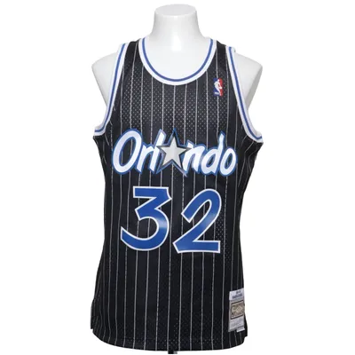 Basketlinne (Svart, Vit, Blå) från Mitchell & Ness