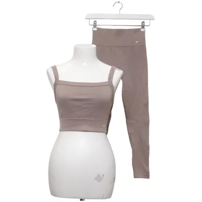 Sportswear set (Beige) from Drop of Mindfulness Elastane, Polyamide