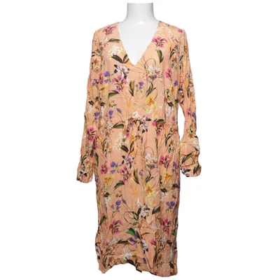 Klänning (HEATHER DRESS) från Pernilla Wahlgren Viskos