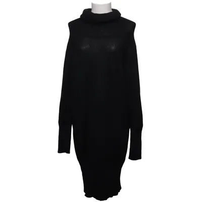 Poloklänning (Svart) från Annette Görtz Alpackaull, Polyamid