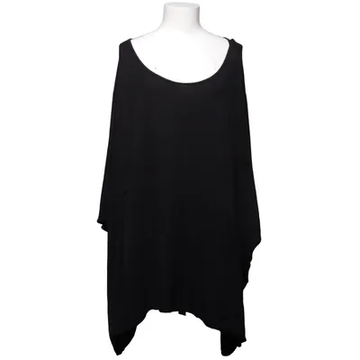 Poncho (Black) from Black Premium by EMP