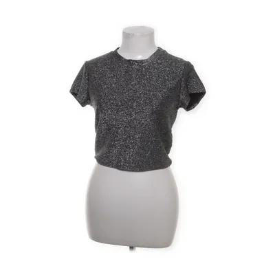 Crop Top (Grau, Silber) von Sparkle & Fade Elasthan, Metallfaser, Polyester, Viskose