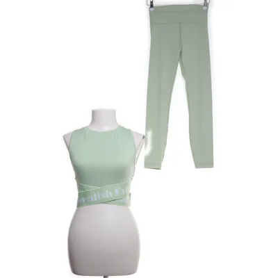 Sports kit (Green) from Swedish Fall Elastane, Recycled polyester