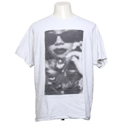 T-shirt (White, Black) from Goodie Two Sleeves Cotton