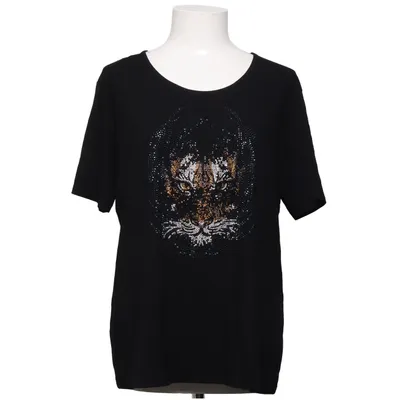 T-shirt (Schwarz) von Sarah Kern