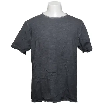 T-shirt (Grå) från Lagency Bomull