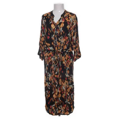 Klänning (Svart, Orange, Flerfärgad) från Soaked in Luxury Viskos