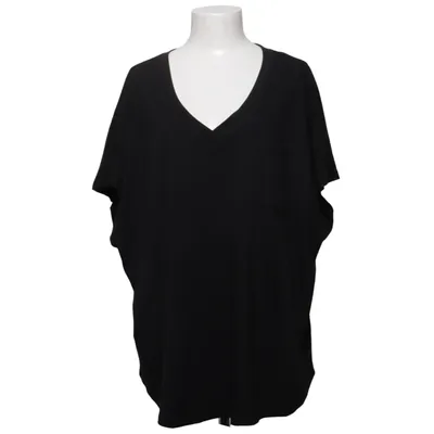 T-shirt (Zwart) van Shein Curve