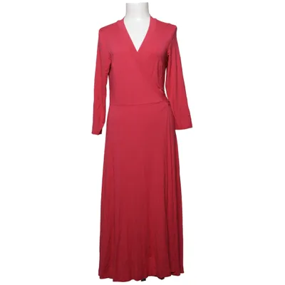 Omlottklänning (BESTIE MIDI LENGTH WRAP DRESS) från Pure Female Elastan, Viskos