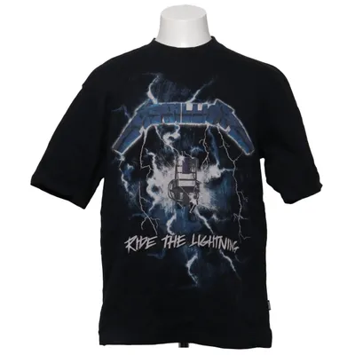 T-shirt (Svart) från Cropp Bomull