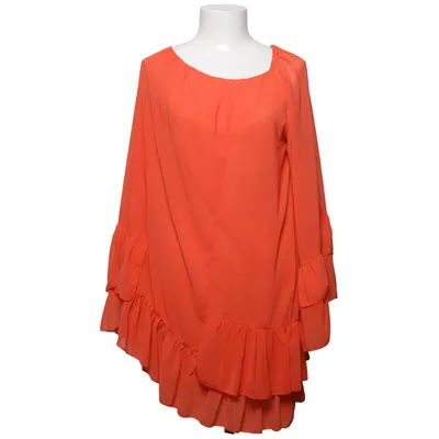 Robe (Orange) de TFNC London Polyester