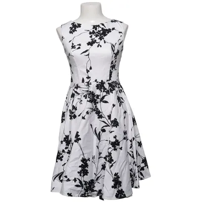Robe (Blanc, Noir) de Grace Karin