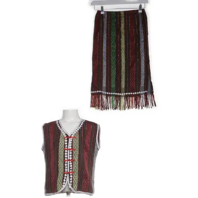 Folkdräkt (Röd, Svart, Flerfärgad)