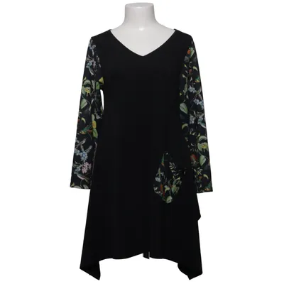Klänning (Svart, Flerfärgad) från Dress Like Marie Elastan, Polyester