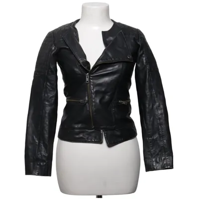 Bikerjacka (Jr Eves) från Little Remix Charlotte Eskildsen Skinn, Polyester