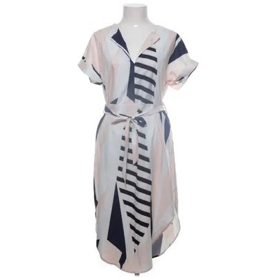 Slå-om-kjole (Hvid, Sort, Beige, Flerfarvet) fra Yoins Polyester
