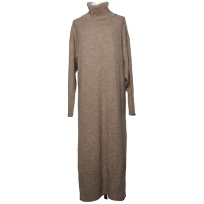 Robe à col roulé (Marron) de Maja Nilsson Lindelöf x Gina Tricot Acrylique, Élasthane, Polyester