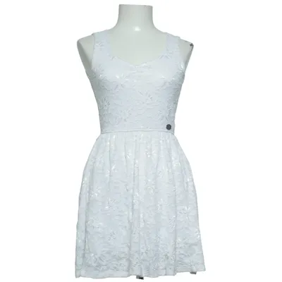 Robe (Blanc) de Chiara Forthi First Line