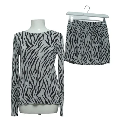 Sæt (De-Nat Skirt) fra Devier Polyester