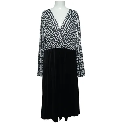 Jurk (Zwart, Wit) van Shein Curve Elastaan, Polyester