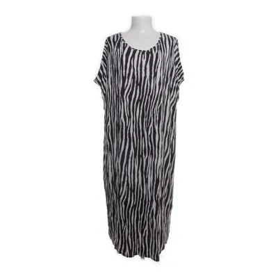 Jurk (Zwart, Wit) van XLNT by KappAhl Viscose