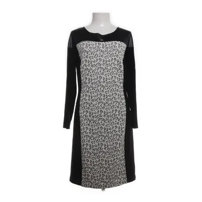 Klänning (Svart, Beige, Grå) från Infinite