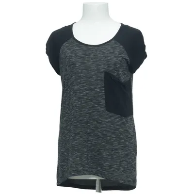 T-shirt (Gris, Noir) de Nikita
