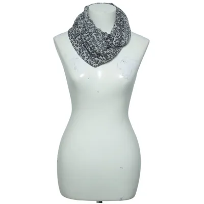 Infinity scarf (Gray, White, Black) from Heart Quake Cotton