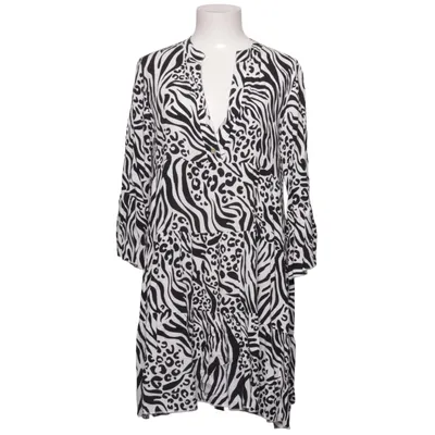 Robe (Noir, Blanc) de Sarah Viscose