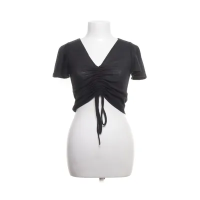 Crop top (Noir) de Reserved