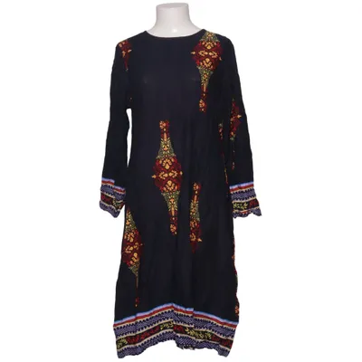 Klänning (Svart, Flerfärgad) från Monica Fashion Polyester