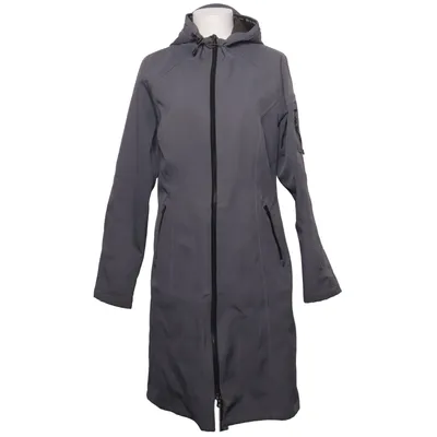 Regenjas (Raincoat) van Ilse Jacobsen Hornbæk