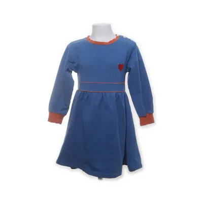 Klänning (Dancing All day Dress) från Alba Elastan, Ekologisk bomull, Återvunnen polyester