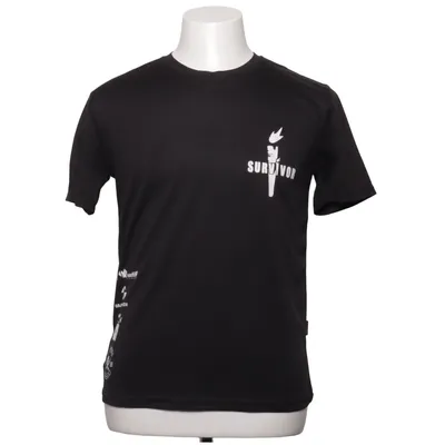 T-shirt (Black) from Landmark