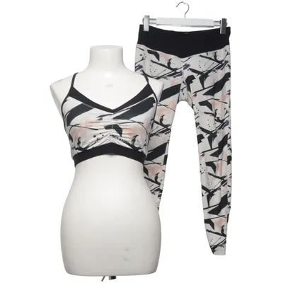 Trainingsanzug Set (Schwarz, Weiß, Mehrfarbig) von Drop of Mindfulness Elasthan, Polyester
